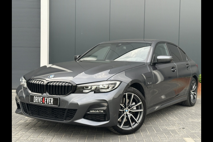 BMW 3-serie 320e M PACK NAVI CR CONTROL PDC CLIMATE SPORTVELGEN