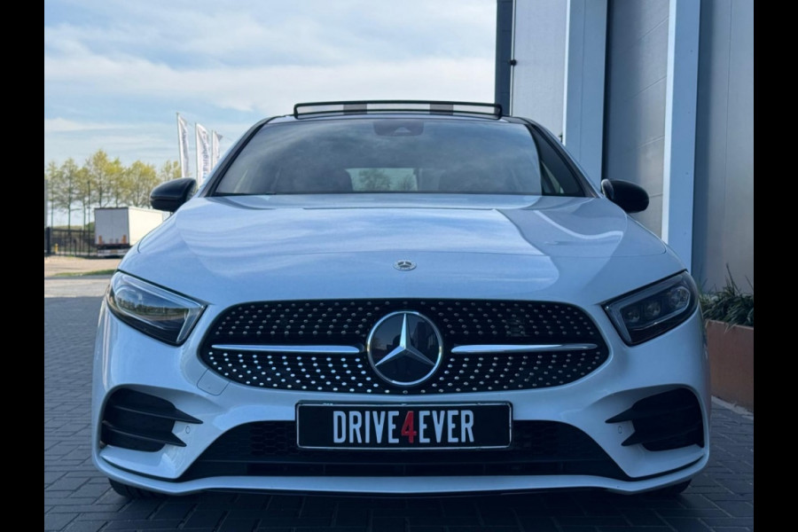 Mercedes-Benz A-Klasse 200 AMG Line M2023 FULL PANO NAVI CAMERA SFEERVERLICHTING ELEK P