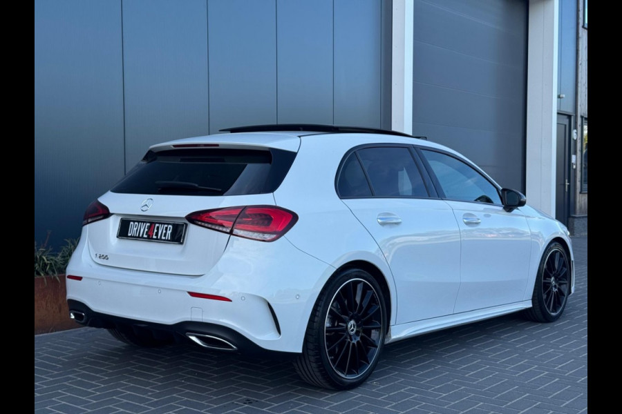 Mercedes-Benz A-Klasse 200 AMG Line M2023 FULL PANO NAVI CAMERA SFEERVERLICHTING ELEK P