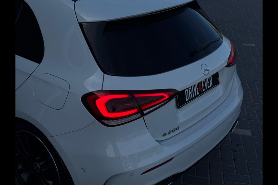 Mercedes-Benz A-Klasse 200 AMG Line M2023 FULL PANO NAVI CAMERA SFEERVERLICHTING ELEK P