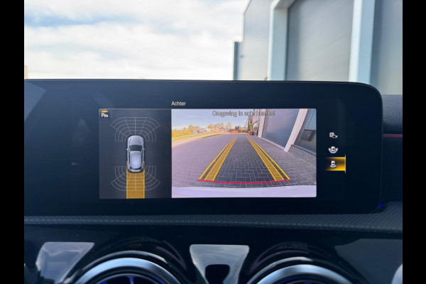 Mercedes-Benz A-Klasse 200 AMG Line M2023 FULL PANO NAVI CAMERA SFEERVERLICHTING ELEK P