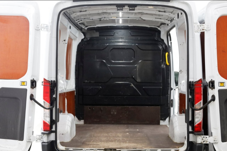 Ford Transit 2.0 TDCI 170pk E6 L2H2 Trend Airco/Navi/Trekhaak 2800kg 10-2017