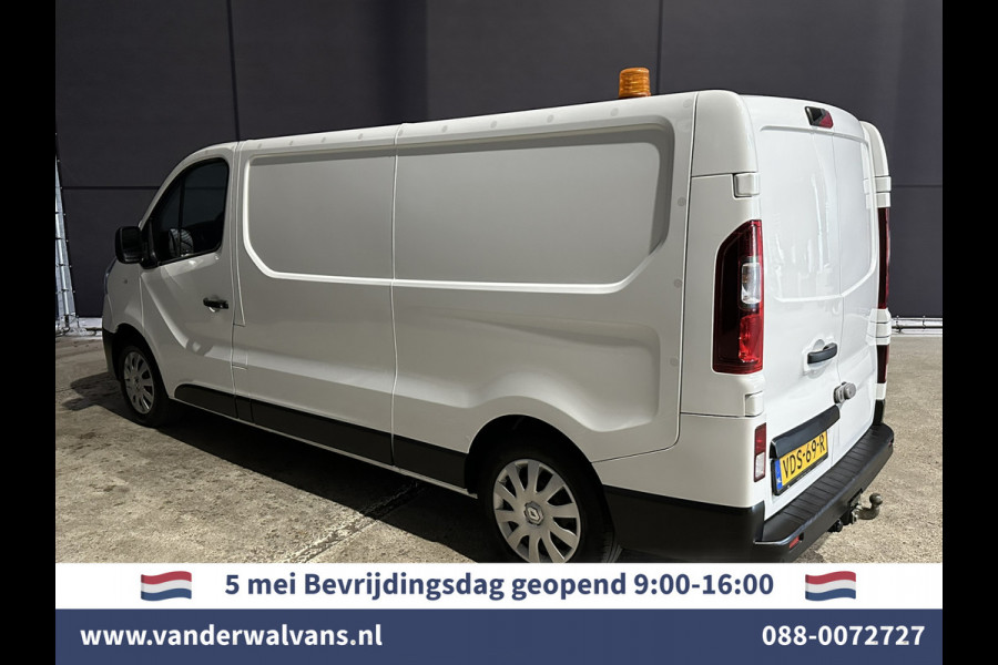 Renault Trafic 2.0 dCi 120pk L2H1 inrichting Euro6 Airco | Navigatie | LED | Camera | Cruisecontrol | Trekhaak Parkeersensoren, Bijrijdersbank