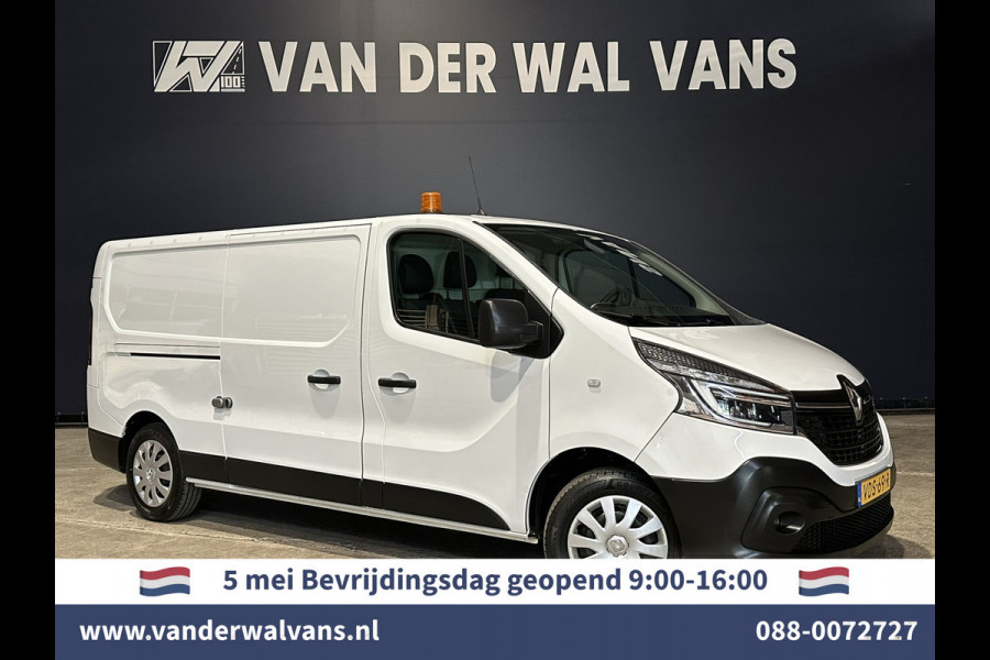 Renault Trafic 2.0 dCi 120pk L2H1 inrichting Euro6 Airco | Navigatie | LED | Camera | Cruisecontrol | Trekhaak Parkeersensoren, Bijrijdersbank