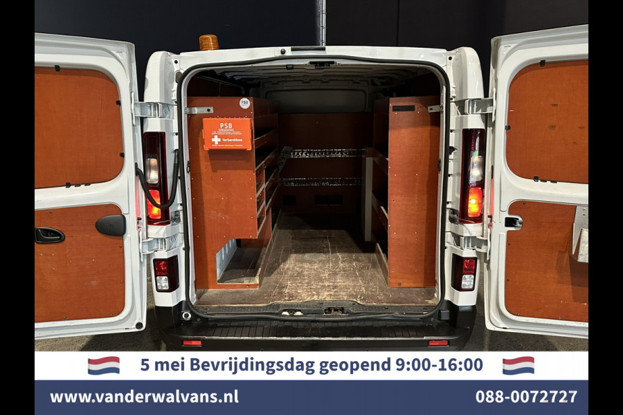 Renault Trafic 2.0 dCi 120pk L2H1 inrichting Euro6 Airco | Navigatie | LED | Camera | Cruisecontrol | Trekhaak Parkeersensoren, Bijrijdersbank