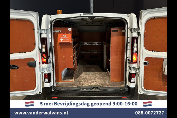Renault Trafic 2.0 dCi 120pk L2H1 inrichting Euro6 Airco | Navigatie | LED | Camera | Cruisecontrol | Trekhaak Parkeersensoren, Bijrijdersbank