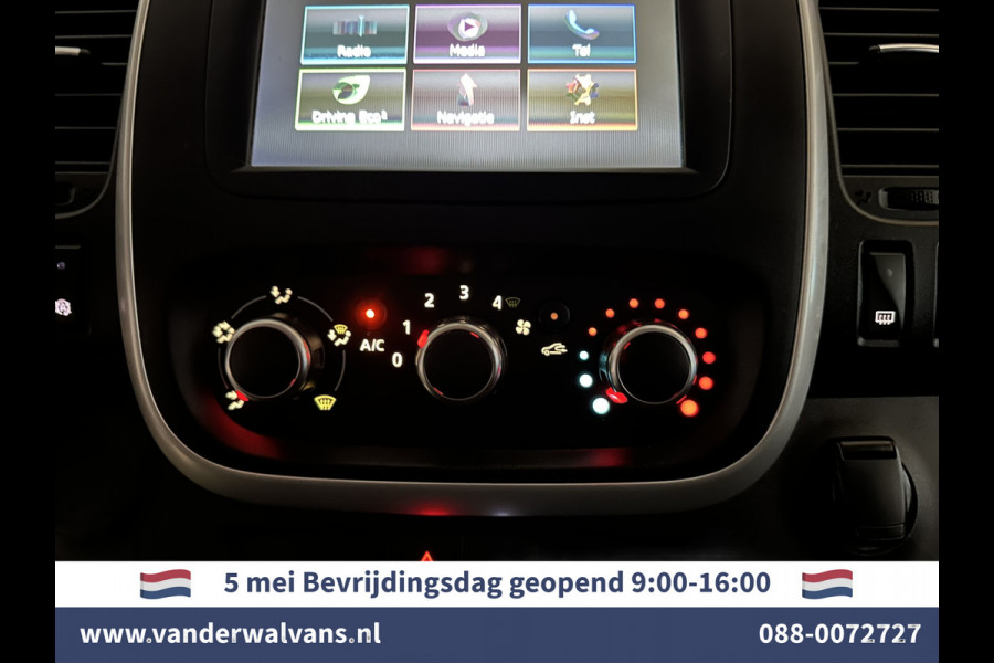 Renault Trafic 2.0 dCi 120pk L2H1 inrichting Euro6 Airco | Navigatie | LED | Camera | Cruisecontrol | Trekhaak Parkeersensoren, Bijrijdersbank