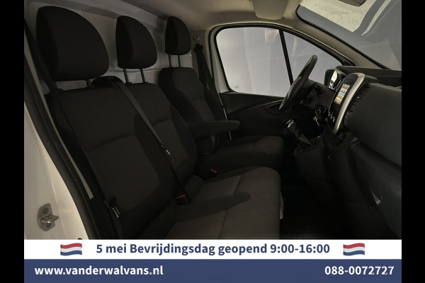 Renault Trafic 2.0 dCi 120pk L2H1 inrichting Euro6 Airco | Navigatie | LED | Camera | Cruisecontrol | Trekhaak Parkeersensoren, Bijrijdersbank