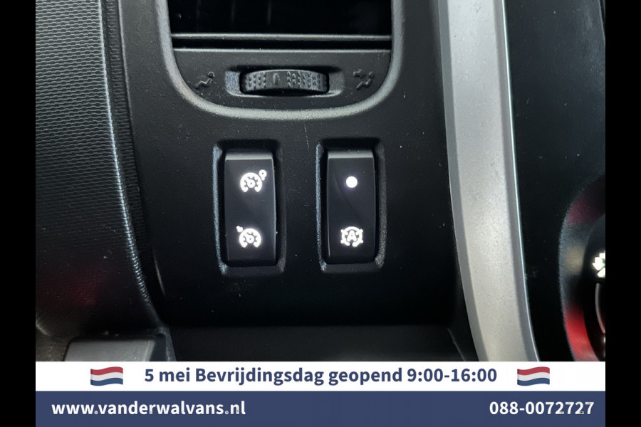 Renault Trafic 2.0 dCi 120pk L2H1 inrichting Euro6 Airco | Navigatie | LED | Camera | Cruisecontrol | Trekhaak Parkeersensoren, Bijrijdersbank