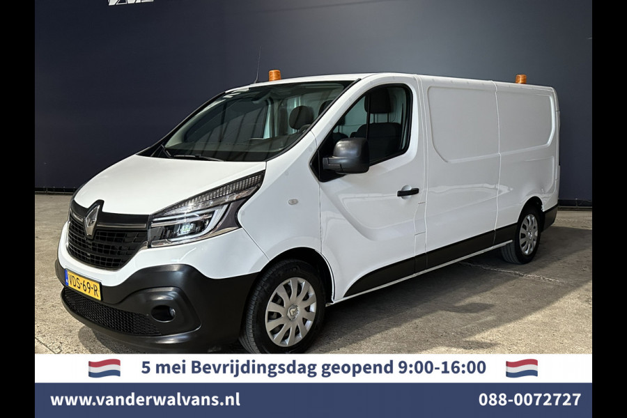 Renault Trafic 2.0 dCi 120pk L2H1 inrichting Euro6 Airco | Navigatie | LED | Camera | Cruisecontrol | Trekhaak Parkeersensoren, Bijrijdersbank