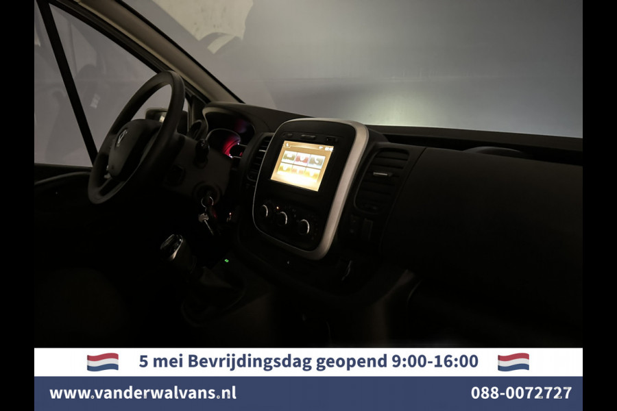 Renault Trafic 2.0 dCi 120pk L2H1 inrichting Euro6 Airco | Navigatie | LED | Camera | Cruisecontrol | Trekhaak Parkeersensoren, Bijrijdersbank
