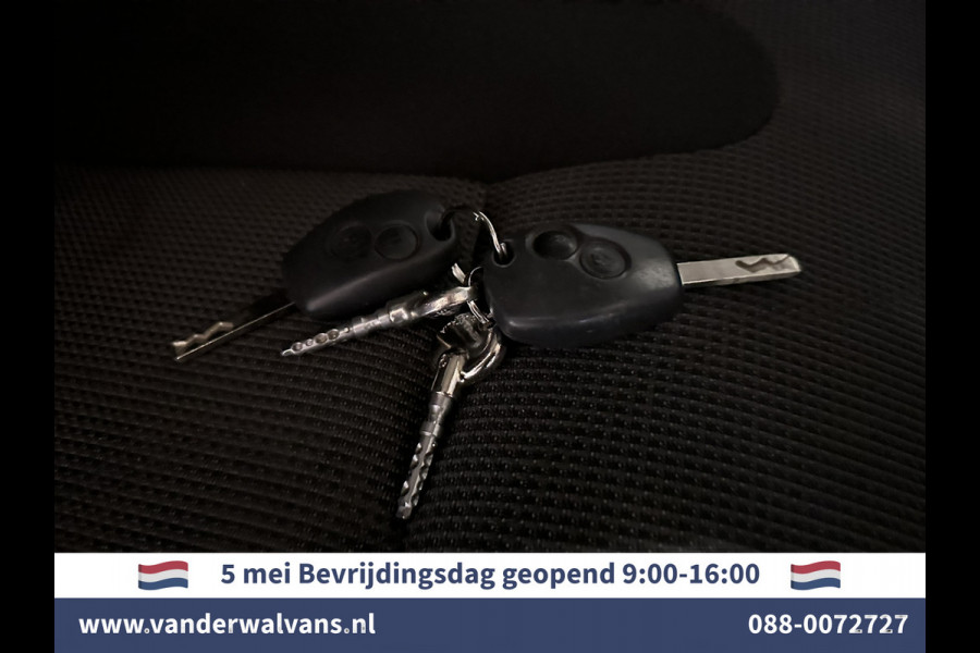 Renault Trafic 2.0 dCi 120pk L2H1 inrichting Euro6 Airco | Navigatie | LED | Camera | Cruisecontrol | Trekhaak Parkeersensoren, Bijrijdersbank