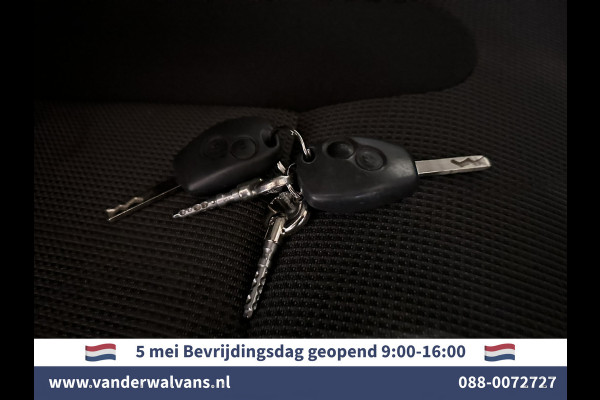Renault Trafic 2.0 dCi 120pk L2H1 inrichting Euro6 Airco | Navigatie | LED | Camera | Cruisecontrol | Trekhaak Parkeersensoren, Bijrijdersbank