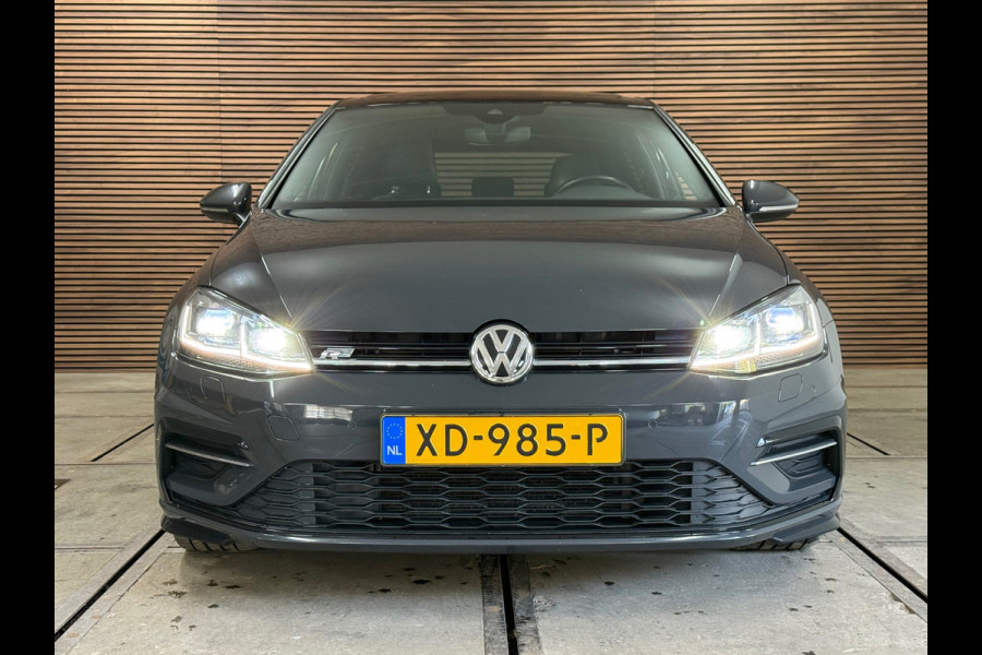 Volkswagen Golf 1.5 TSI Highline Business R LEDER / PANO / LED / CAMERA/ NAVI/ 18INCH / CLIMATE / STOELVERWARMING / BOMVOLLE GOLF!