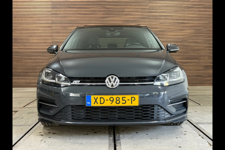Volkswagen Golf 1.5 TSI Highline Business R LEDER / PANO / LED / CAMERA/ NAVI/ 18INCH / CLIMATE / STOELVERWARMING / BOMVOLLE GOLF!