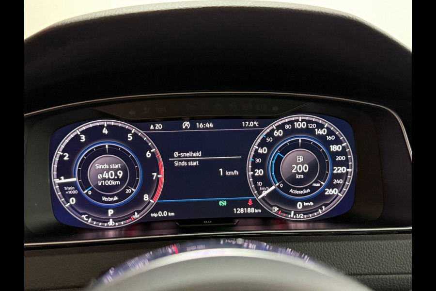 Volkswagen Golf 1.5 TSI Highline Business R LEDER / PANO / LED / CAMERA/ NAVI/ 18INCH / CLIMATE / STOELVERWARMING / BOMVOLLE GOLF!