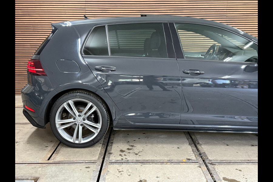 Volkswagen Golf 1.5 TSI Highline Business R LEDER / PANO / LED / CAMERA/ NAVI/ 18INCH / CLIMATE / STOELVERWARMING / BOMVOLLE GOLF!