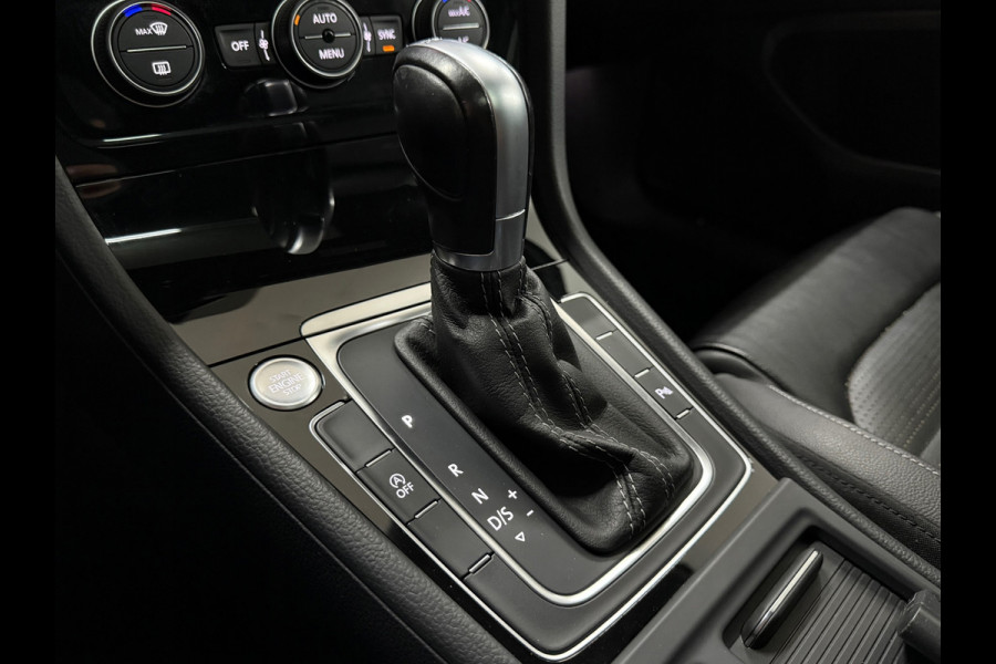 Volkswagen Golf 1.5 TSI Highline Business R LEDER / PANO / LED / CAMERA/ NAVI/ 18INCH / CLIMATE / STOELVERWARMING / BOMVOLLE GOLF!
