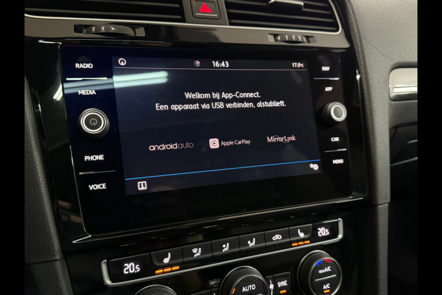 Volkswagen Golf 1.5 TSI Highline Business R LEDER / PANO / LED / CAMERA/ NAVI/ 18INCH / CLIMATE / STOELVERWARMING / BOMVOLLE GOLF!