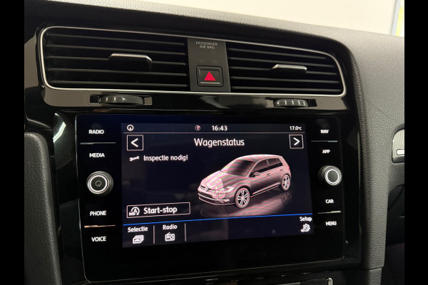 Volkswagen Golf 1.5 TSI Highline Business R LEDER / PANO / LED / CAMERA/ NAVI/ 18INCH / CLIMATE / STOELVERWARMING / BOMVOLLE GOLF!