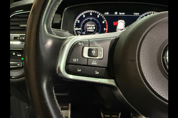 Volkswagen Golf 1.5 TSI Highline Business R LEDER / PANO / LED / CAMERA/ NAVI/ 18INCH / CLIMATE / STOELVERWARMING / BOMVOLLE GOLF!
