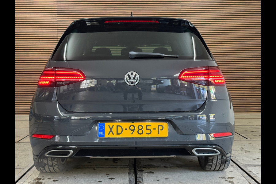 Volkswagen Golf 1.5 TSI Highline Business R LEDER / PANO / LED / CAMERA/ NAVI/ 18INCH / CLIMATE / STOELVERWARMING / BOMVOLLE GOLF!