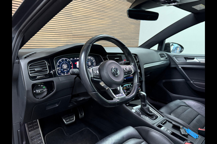 Volkswagen Golf 1.5 TSI Highline Business R LEDER / PANO / LED / CAMERA/ NAVI/ 18INCH / CLIMATE / STOELVERWARMING / BOMVOLLE GOLF!