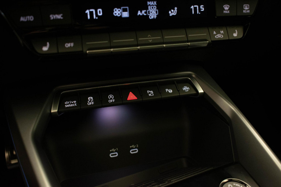 Audi RS3 Sportback 2.5 TFSI quattro |Pano|Kuipstoel|Sonos|HUD|