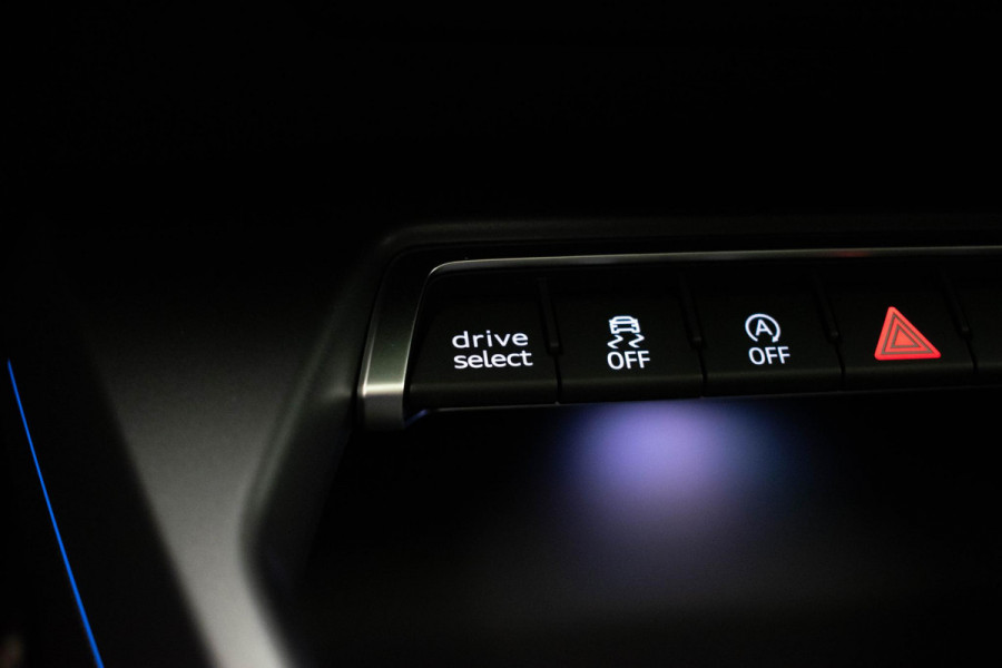 Audi RS3 Sportback 2.5 TFSI quattro |Pano|Kuipstoel|Sonos|HUD|