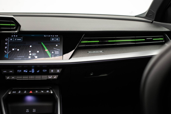 Audi RS3 Sportback 2.5 TFSI quattro |Pano|Kuipstoel|Sonos|HUD|