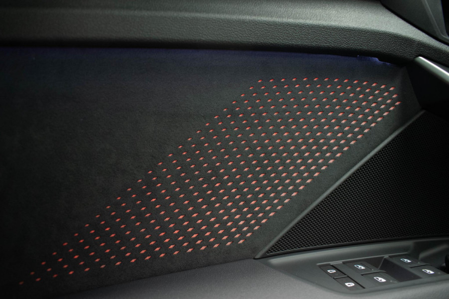 Audi RS3 Sportback 2.5 TFSI quattro |Pano|Kuipstoel|Sonos|HUD|
