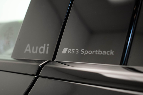 Audi RS3 Sportback 2.5 TFSI quattro |Pano|Kuipstoel|Sonos|HUD|