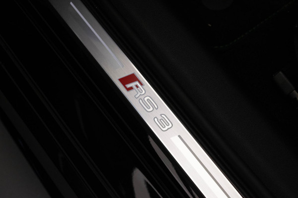 Audi RS3 Sportback 2.5 TFSI quattro |Pano|Kuipstoel|Sonos|HUD|