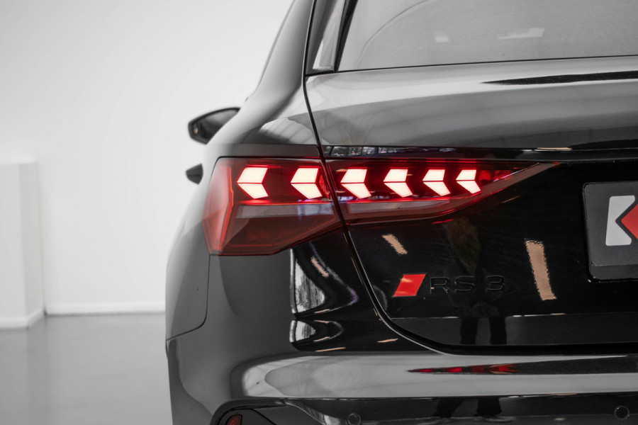 Audi RS3 Sportback 2.5 TFSI quattro |Pano|Kuipstoel|Sonos|HUD|