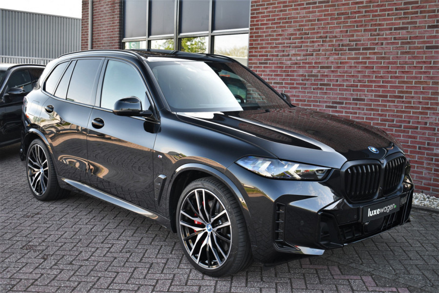 BMW X5 xDrive50e M-Sport Pro Pano B&W Trekh Alc-hemel 360 ACC Comf-zetel Soft-cl BTW-AUTO!