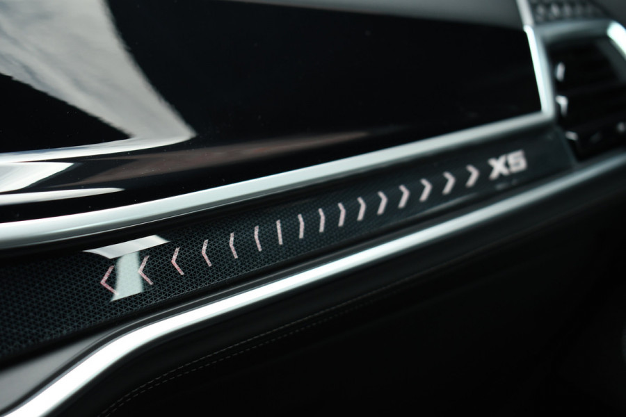 BMW X5 xDrive50e M-Sport Pro Pano B&W Trekh Alc-hemel 360 ACC Comf-zetel Soft-cl BTW-AUTO!