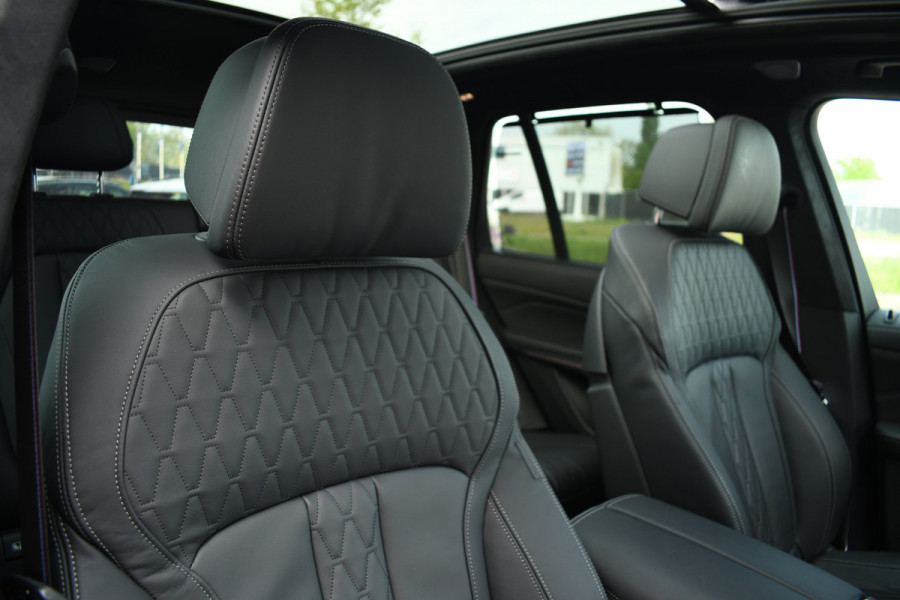 BMW X5 xDrive50e M-Sport Pro Pano B&W Trekh Alc-hemel 360 ACC Comf-zetel Soft-cl BTW-AUTO!