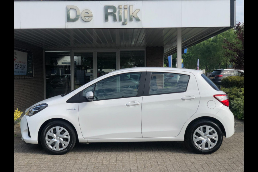 Toyota Yaris 1.5 Hybrid Aspiration | Camera, Cruise, Trekhaak, Climate, Regensens. El. Ramen/Spiegels | Dealeronderhouden | NAP |