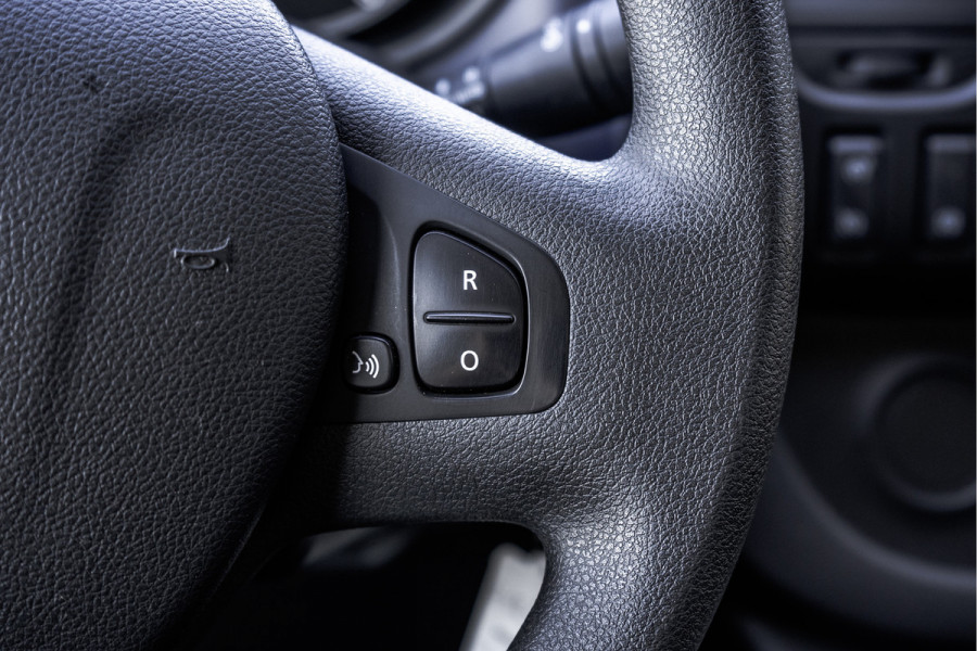 Opel Vivaro 1.6 CDTI L2H1 125PK | 3-Zits | Inrichting | Omvormer | Camera | Navigatie | Cruise | Airco | PDC | Euro 6