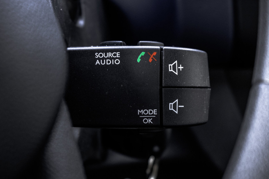 Opel Vivaro 1.6 CDTI L2H1 125PK | 3-Zits | Inrichting | Omvormer | Camera | Navigatie | Cruise | Airco | PDC | Euro 6