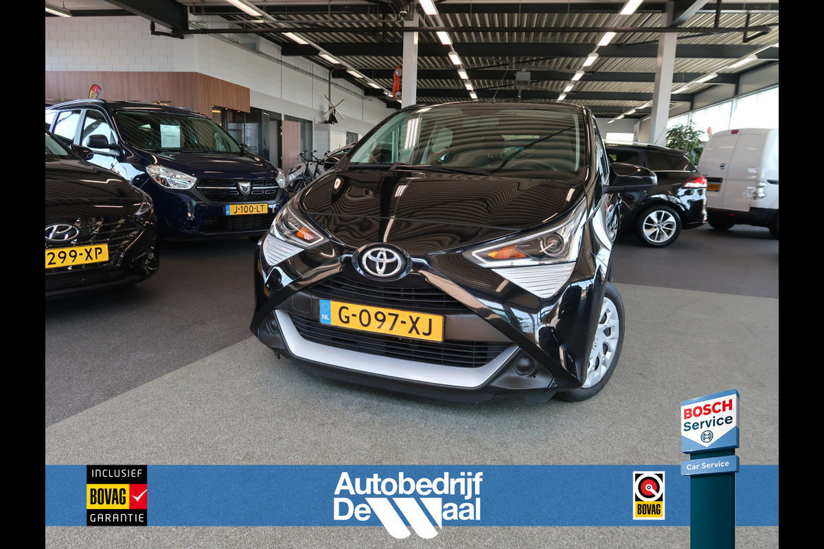 Toyota Aygo 1.0 VVT-i X-Play 5-drs. CAMERA/CARPLAY/AIRCO/LIMITER Toyota Aygo 1.0 VVT-i X-Play 5-drs. CAMERA/CARPLAY/AIRCO/LIMITER