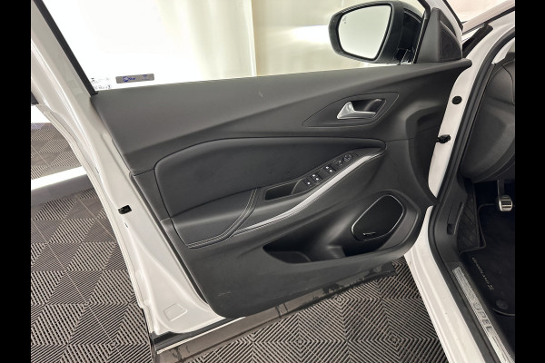 Opel Grandland X 1.2 Turbo Innovation+-Pack *PANO | SIENA-FULL-LEATHER | FULL-LED | DENON-AUDIO | DAB | CAMERA | KEYLESS | ERGONOMIC-COMFORT-SEATS | HEATED-SEATS | LANE-ASSIST | ECC | AMBIENT-LIGHT | PDC | CRUISE | 18''ALU *