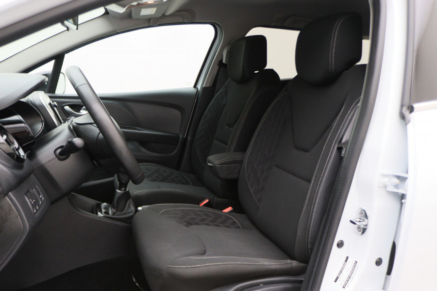Renault Clio Estate 0.9 TCe Limited Airco, Cruise, Apple Carply, Bluetooth, Navigatie, DAB, KeyLess, PDC, 16''