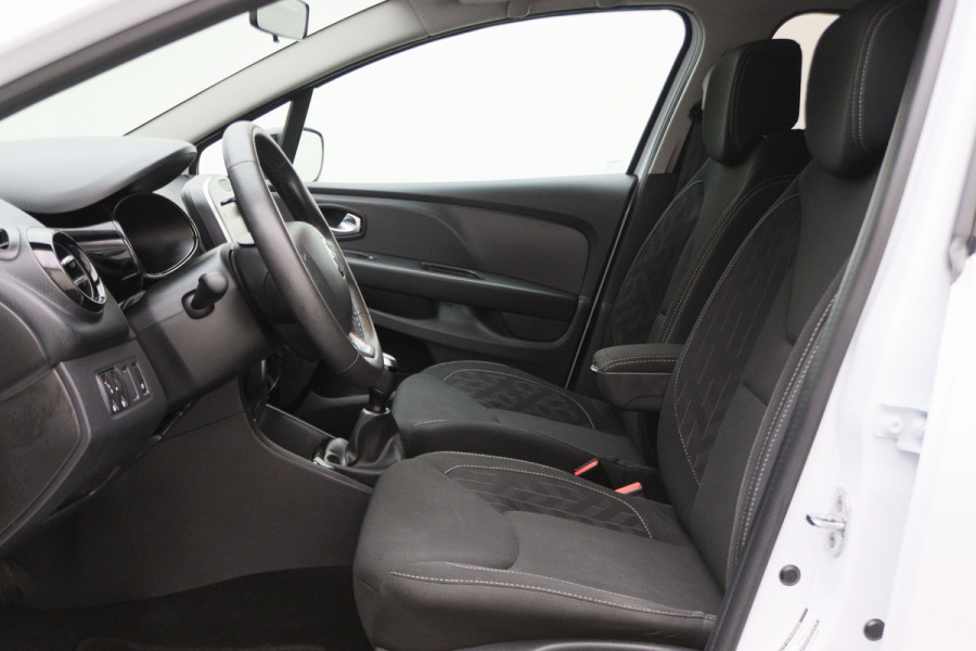 Renault Clio Estate 0.9 TCe Limited Airco, Cruise, Apple Carply, Bluetooth, Navigatie, DAB, KeyLess, PDC, 16''