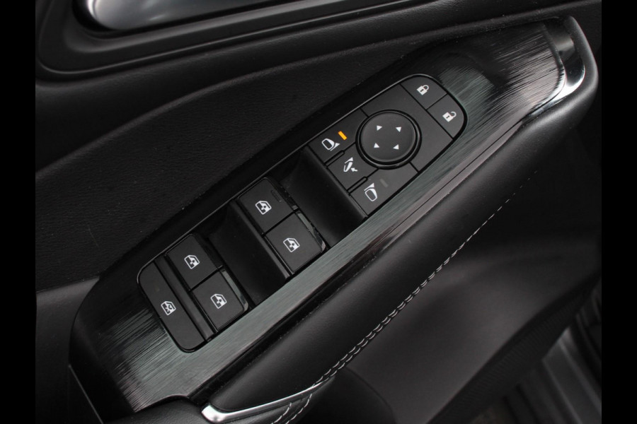 Nissan QASHQAI 1.3 MHEV Xtronic N-Connecta Navigatie Climate Control Camera Led Verwarmde voorstoelen Adaptive Cruise Control Trekhaak