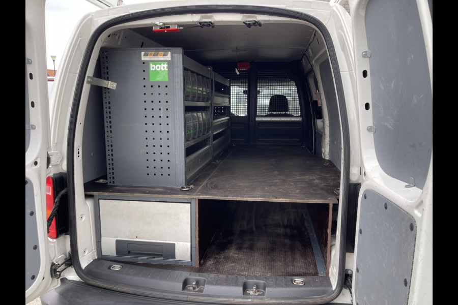 Volkswagen Caddy 2.0 TDI L2H1 BMT Maxi Comfortline / vaste prijs rijklaar € 13.450 ex btw / euro 6 / bpm vrij / lease vanaf € 227 / airco / cruise / trekhaak / imperial / ingerichte laadruimte !