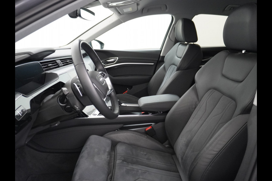 Audi e-tron Sportback 55 Quattro 408pk 95kWh Luchtvering Adaptive-Cruise Apple Carplay Android Trekhaak Elektr.Sport-Stoel+Leder/Alcantara+Verwarmd+Ge Keyless Audi sound system Lane-Assist Audi-smartphone-interface Rijstrooksensor Wifi Fase 3 Laden