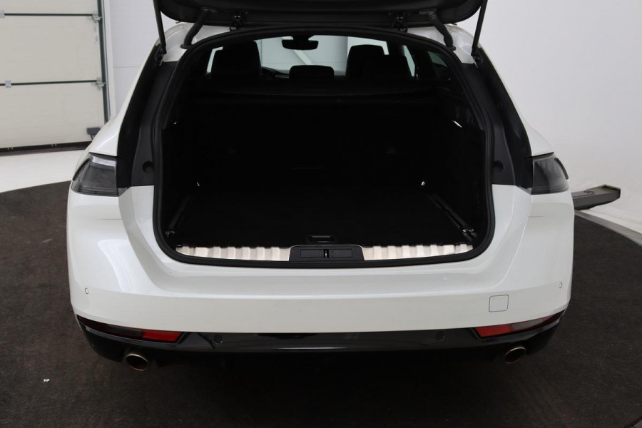 Peugeot 508 1.6 HYbrid GT | Panoramadak | Stoelverwarming | Adaptive cruise | Carplay | Camera | Half leder | Keyless | Navigatie | PHEV