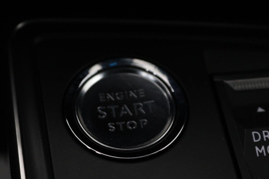Peugeot 508 1.6 HYbrid GT | Panoramadak | Stoelverwarming | Adaptive cruise | Carplay | Camera | Half leder | Keyless | Navigatie | PHEV
