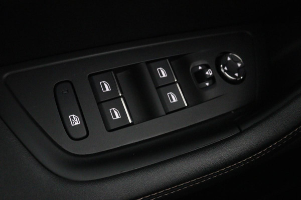 Peugeot 508 1.6 HYbrid GT | Panoramadak | Stoelverwarming | Adaptive cruise | Carplay | Camera | Half leder | Keyless | Navigatie | PHEV